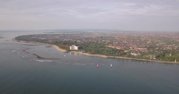 Letecký pohled na pláž Sanur — Stock video