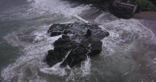 Veduta aerea della spiaggia di Batu Bolong — Video Stock