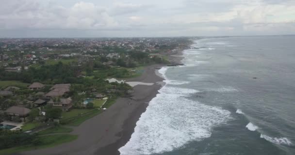 Aerial view of Pererenan Beach — Stock Video