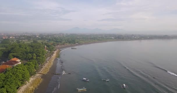 Вид з літака на пляж Санур. — стокове відео