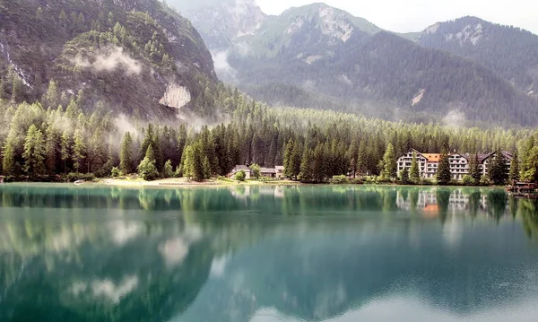 Jezioro Braies, Dolomity, Południowy Tyrol, Włochy — Zdjęcie stockowe