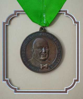 James Sakal Vakfı Mükemmellik Ödülü