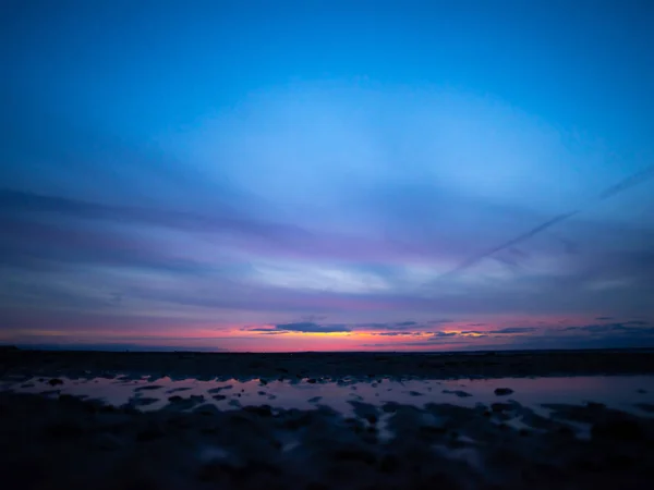 Efecto de acuarela pastel en un paisaje de playa y horizonte — Foto de Stock