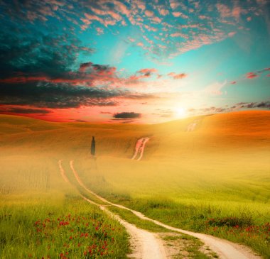 Gün batımı alan ve yol