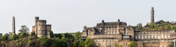 Panorama de Old Calton Cemetery y Regent Gardens en Edimburgo , — Foto de Stock