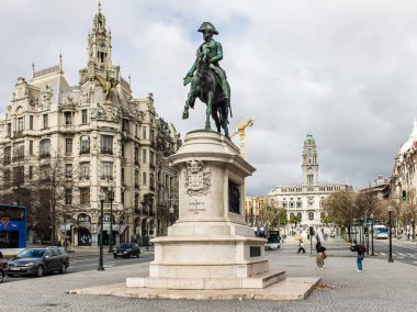 Porto, Portekiz kralı Pedro IV'ın atlı heykeli