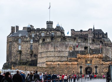 Edinburgh Castle, İskoçya'ya ana erişim kapısı