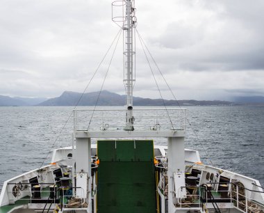Armadale ve Mallaig, İskoçya arasında geçen araba gemi