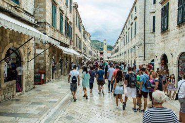 Kalabalık Stradun (Placa) Dubrovnik'in tarihi kent, Hırvatistan