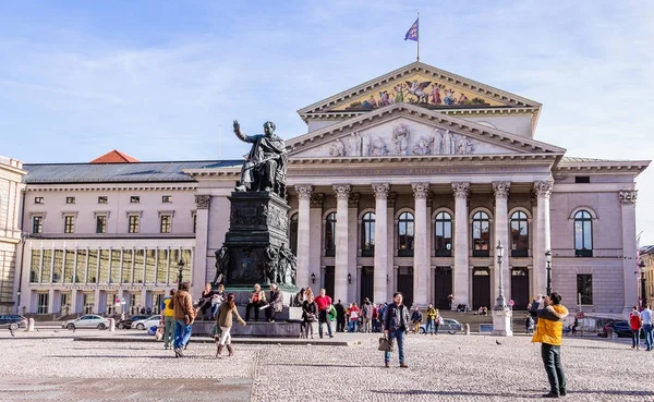 National Theater building and King Maximilian Joseph statue in M — Stock Photo, Image