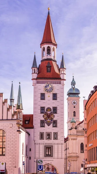 Alter rathausturm vom marienplatz in münchen, deutschland lizenzfreie Stockbilder