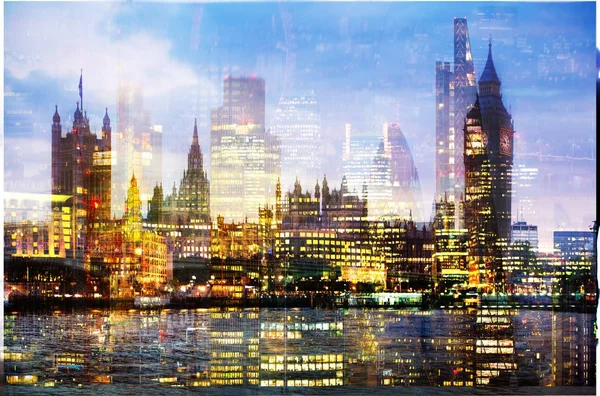 Stadt London bei Sonnenuntergang. Mehrfachbelichtung Bild umfasst Stadt London finanzielle Arie mit Wolkenkratzern — Stockfoto