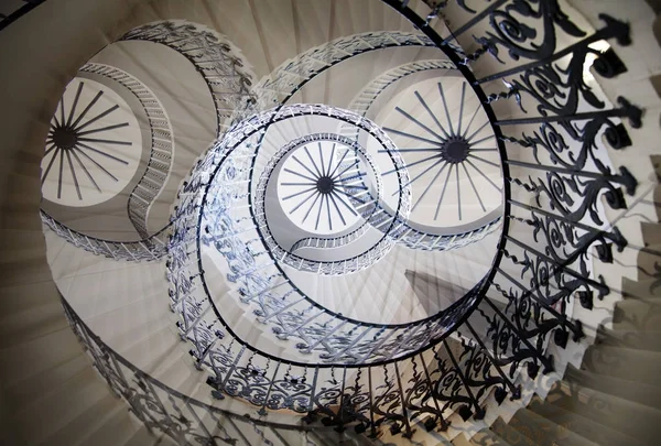 Multiple exposure image of spiral stairs, London. Greenwich house — Stock Photo, Image