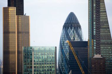 Şehir Londra gün batımında. Londra, İngiltere