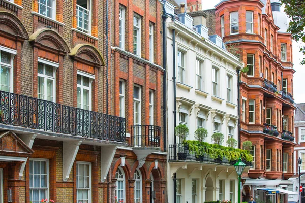肯辛顿的豪华公寓住宅。伦敦，英国 — 图库照片