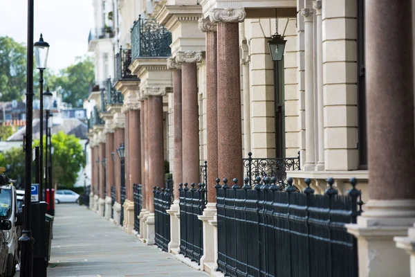 Apartamentos de lujo en Kensington. Londres, Reino Unido — Foto de Stock