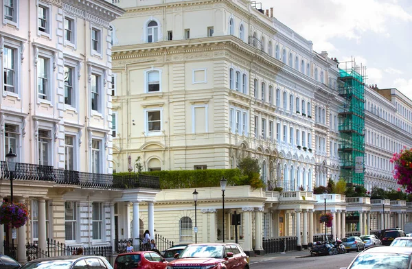 Luxe appartementsgebouwen in Kensington. London, Verenigd Koninkrijk — Stockfoto