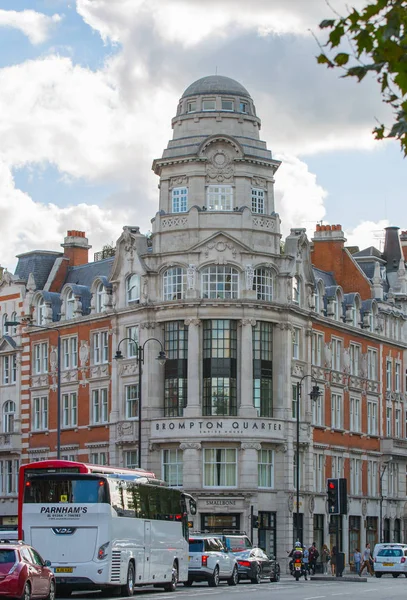 Immeubles de luxe à Kensington. Londres, Royaume-Uni — Photo