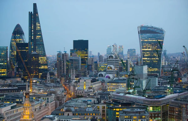 Kota London saat matahari terbenam. London, Inggris — Stok Foto