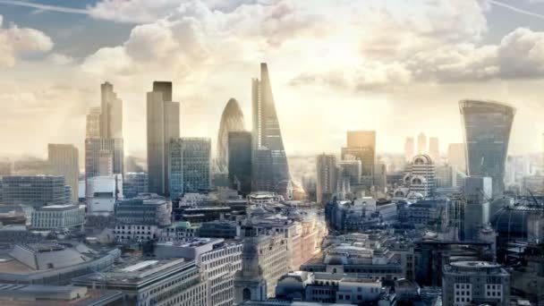 City of London, business and banking aria por la mañana. Vista desde la catedral de San Pablo — Vídeo de stock