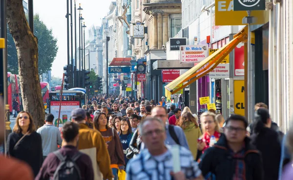 Londres Reino Unido Outubro 2016 Muitas Pessoas Turistas Londrinos Caminhando — Fotografia de Stock