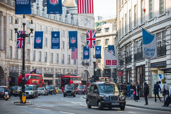 Λονδίνο Ηνωμένο Βασίλειο Οκτώβριος 2015 Regent Street Διακοσμημένα Βρετανική Σημαία — Φωτογραφία Αρχείου