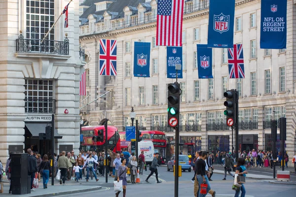 London Storbritannien Oktober 2015 Regent Street Dekorerad Med Brittiska Flaggor — Stockfoto