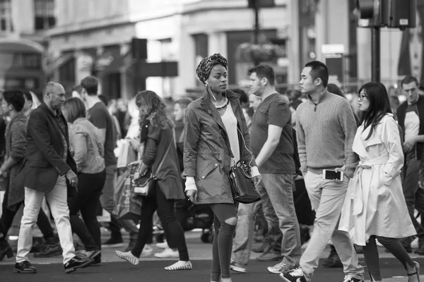 Лондон Великобритания Августа 2016 Года Много Людей Туристов Лондонцы Покупатели — стоковое фото