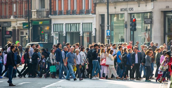 Londýn Srpna 2016 Spousta Lidí Turisté Londýňané Nakupujících Přes Regent — Stock fotografie