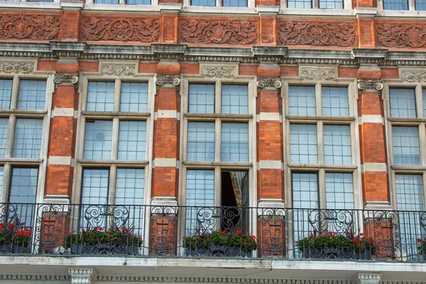 Londres Reino Unido Septiembre 2016 Ventanas Los Apartamentos Lujo Mayfair — Foto de Stock