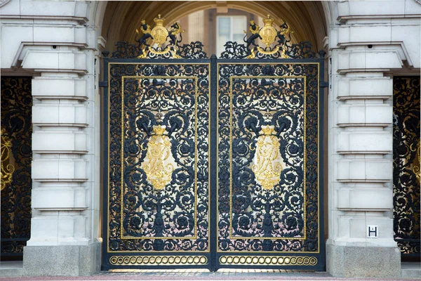 Londyn Października 2016 Bramy Pałacu Buckingham — Zdjęcie stockowe