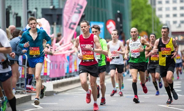 Londres Royaume Uni Avril 2017 Beaucoup Gens Courent Dans Marathon — Photo