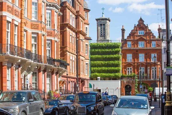 定期的な建物の行とメイフェアのロンドン イギリス 2016 住宅アリア ロンドン中心部の高級ホテル — ストック写真