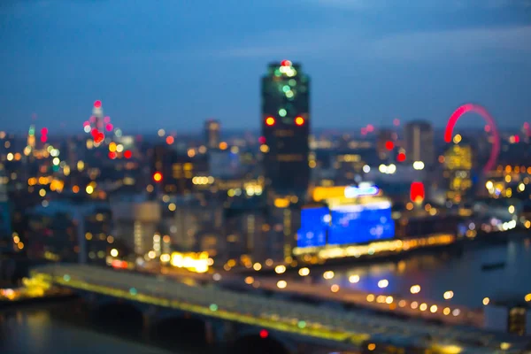 ロンドンの街の夜景のぼかし 街ぼやけた写真 ピンぼけ画像 英国ロンドン — ストック写真