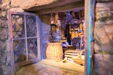 Leavesden, London, İngiltere - 1 Mart 2016: iç kulübe, Hagrid'in evi. Warner Brothers Studio dekorasyon