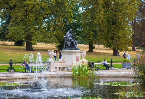 Лондон Великобританія Вересня 2016 Кенсінгтонський Сад Італійські Парк Фонтанами — стокове фото