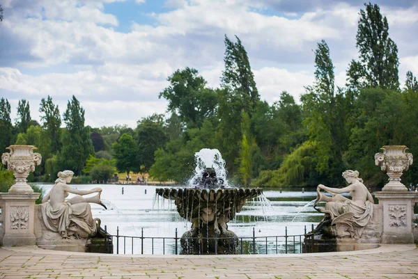 Лондон Великобритания Сентября 2016 Кенсингтонский Сад Итальянский Парк Фонтанами — стоковое фото