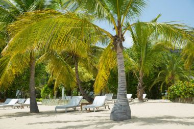 Antigua, Karayip Adaları - 20 Mayıs 2017: İngiliz Limanı görünümü Galeon sahilde