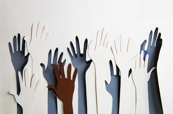 Mãos Humanas Levantadas Celebrando Juntos Trabalho Equipe Apoio Papel Feito — Fotografia de Stock