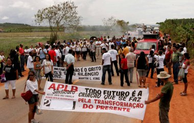 Br 101 otoyol yasağı protesto nedeniyle