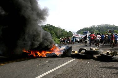 Br 101 otoyol yasağı protesto nedeniyle