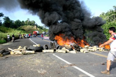 Br 101 otoyol yasağı protesto nedeniyle
