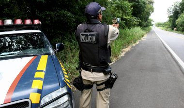 Prf, Br 101 'de Elle Radar kullanıyor