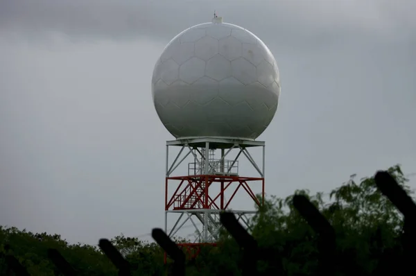 Radar pogody na lotnisku w Salvador — Zdjęcie stockowe