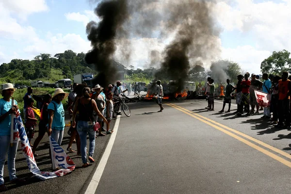 Prohibición de la autopista BR 101 debido a protestas —  Fotos de Stock