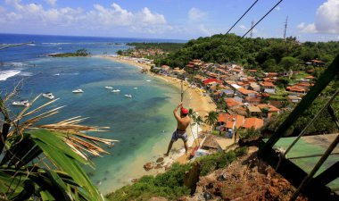kablo hattı Morro de Sao Paulo 'ya iniyor.
