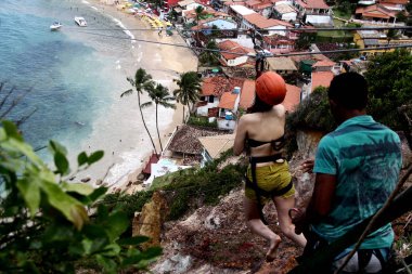 kablo hattı Morro de Sao Paulo 'ya iniyor.