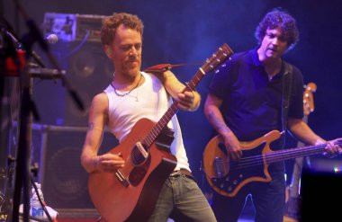 Konser sırasında şarkıcı Nando Reis