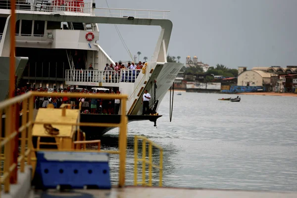 Cruzando la Bahía de Todos los Santos — Foto de Stock