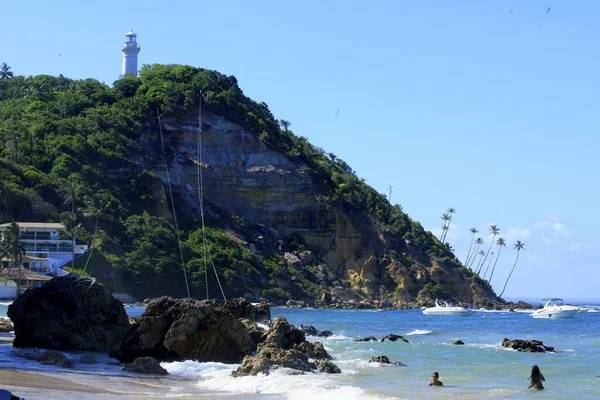 Turistas en la playa en Morro de Sao Paulo — Foto de Stock